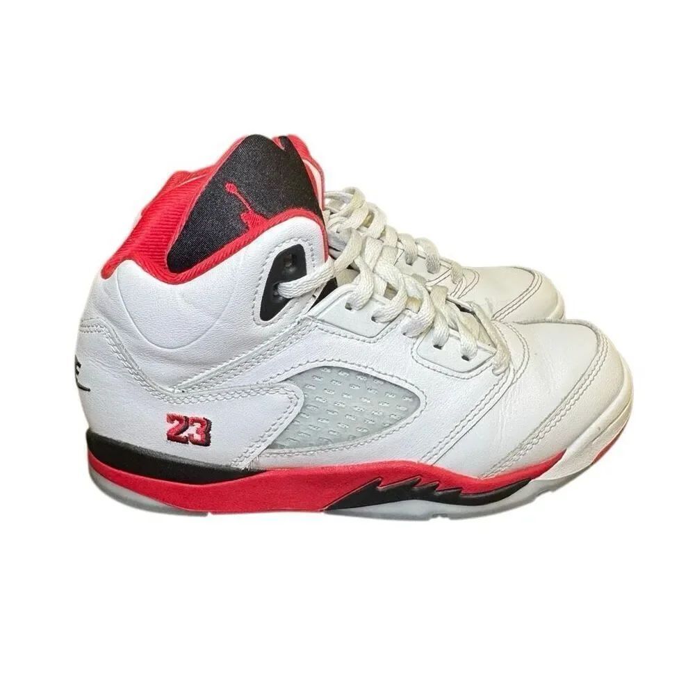 Nike Air Jordan 5 Retro Fire Red Black Tongue HQ7979-101 Preschool Size 2.5 Y